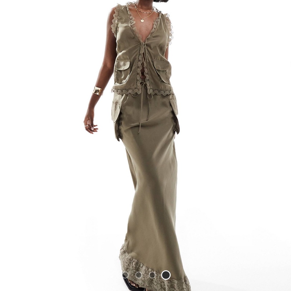 ASOS DESIGN lace trim utility set in khaki. Sz 4 in both top + skirt. Worn once
